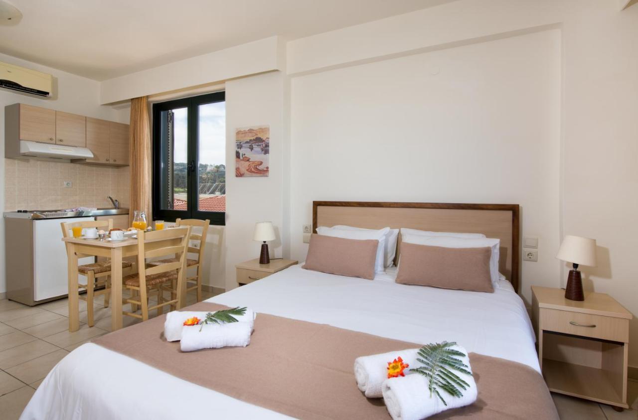 Margarita Beach Hotel Agia Marina Exteriör bild