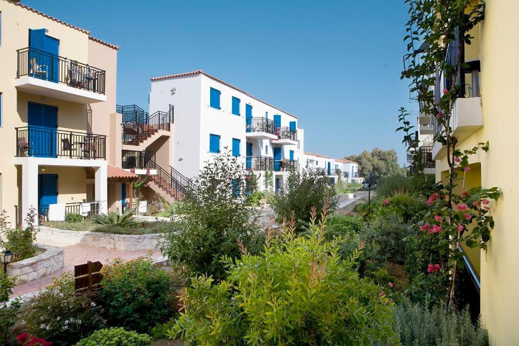 Margarita Beach Hotel Agia Marina Exteriör bild